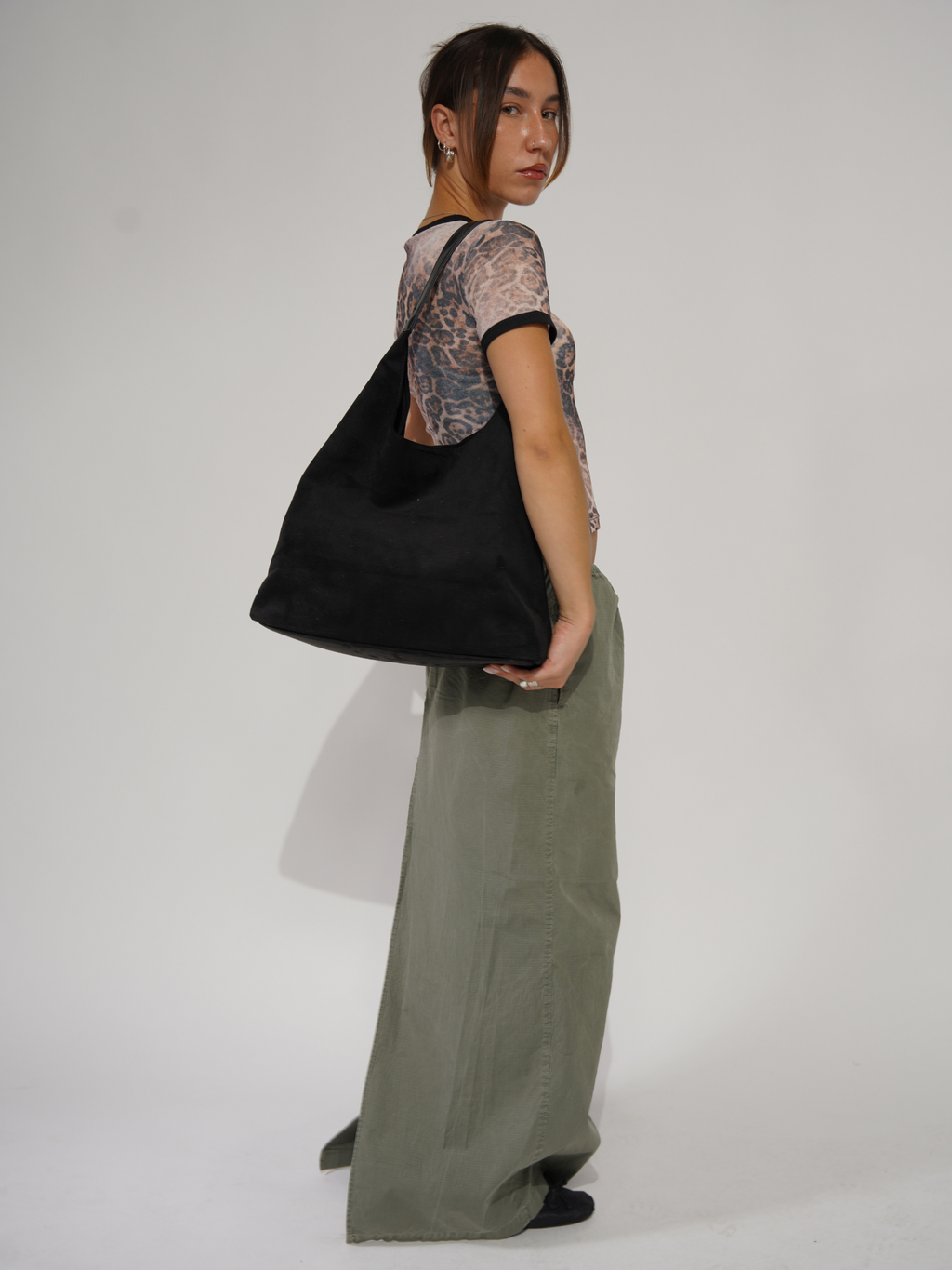 Timeless Leather Tote for Everyday Use