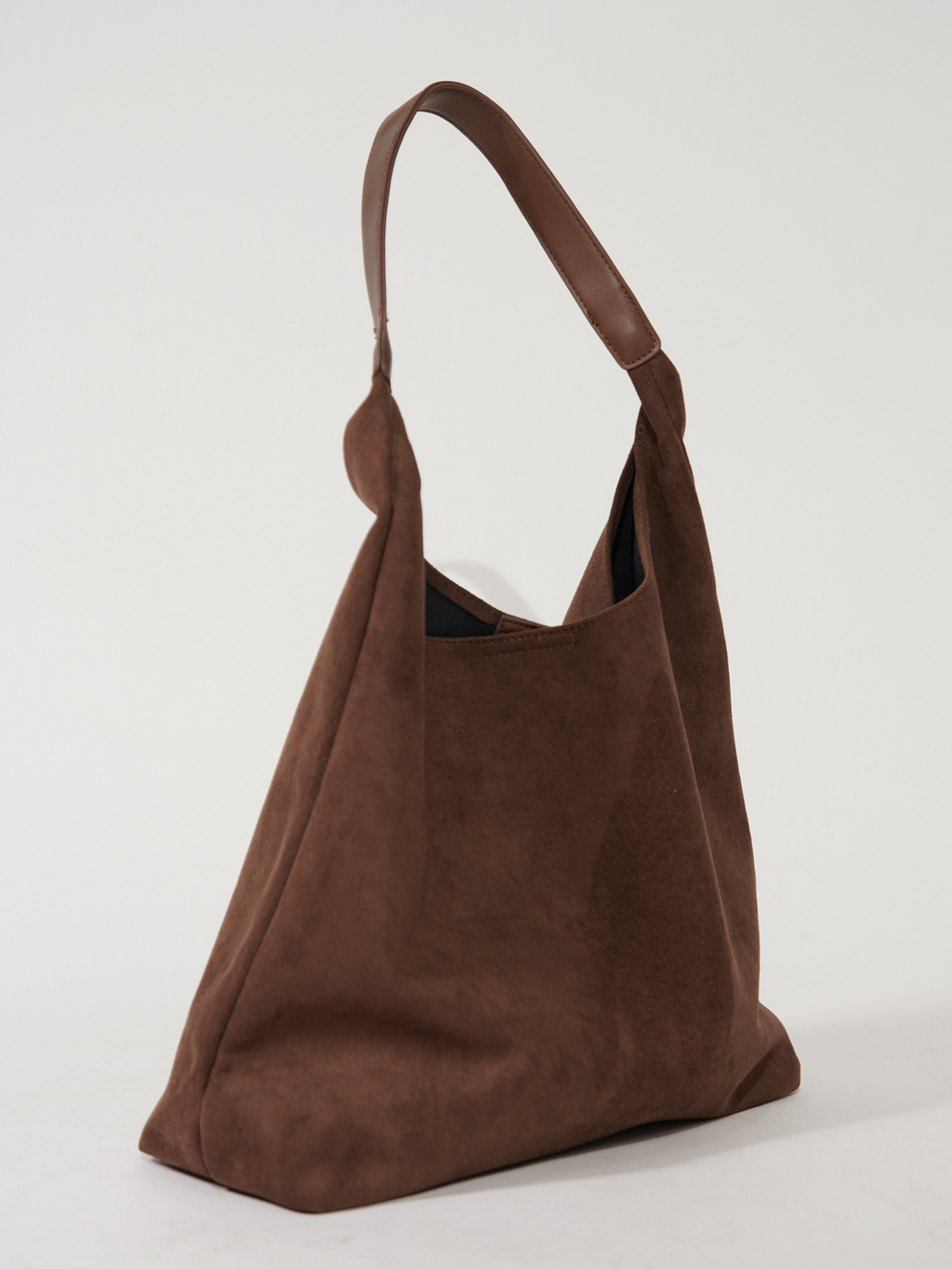Timeless Leather Tote for Everyday Use