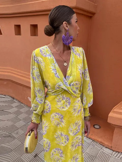 Erin - Chic Midi Dress