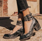 Aniek - Retro-Style Heeled Footwear